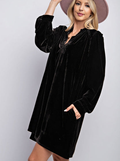 Beautifully Crafted Dress in a Classic Style