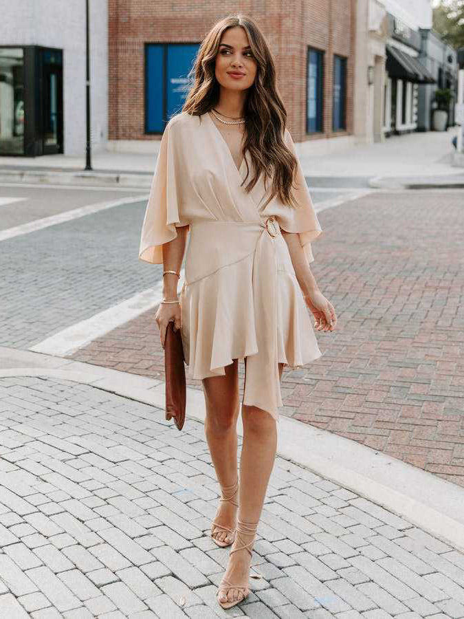 Well Tailored Dress with a Graceful Silhouette