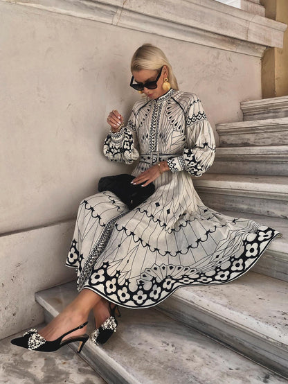 Classic Vintage & Enduringly Stylish Dress