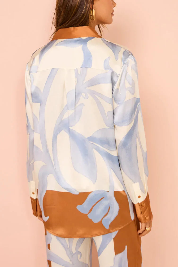Effortlessly Elegant Pants with a Timeless Design