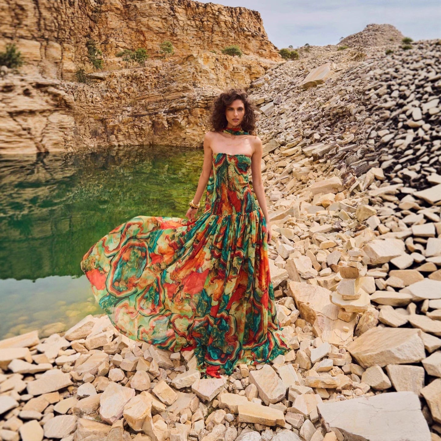 Beautifully Finished Dress in a Timeless Design