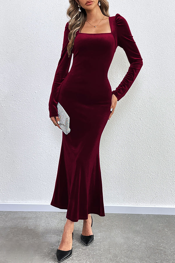 Sophisticated Dress with a Clean Classic Look