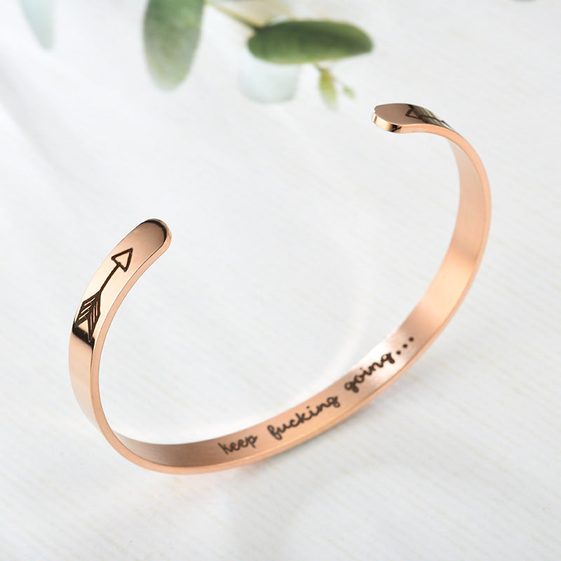 Classic Gold Bracelet with Timeless Appeal