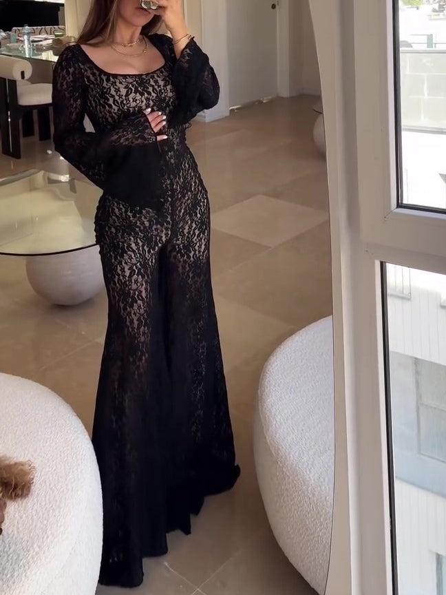 Effortlessly Elegant Garment with a Timeless Design