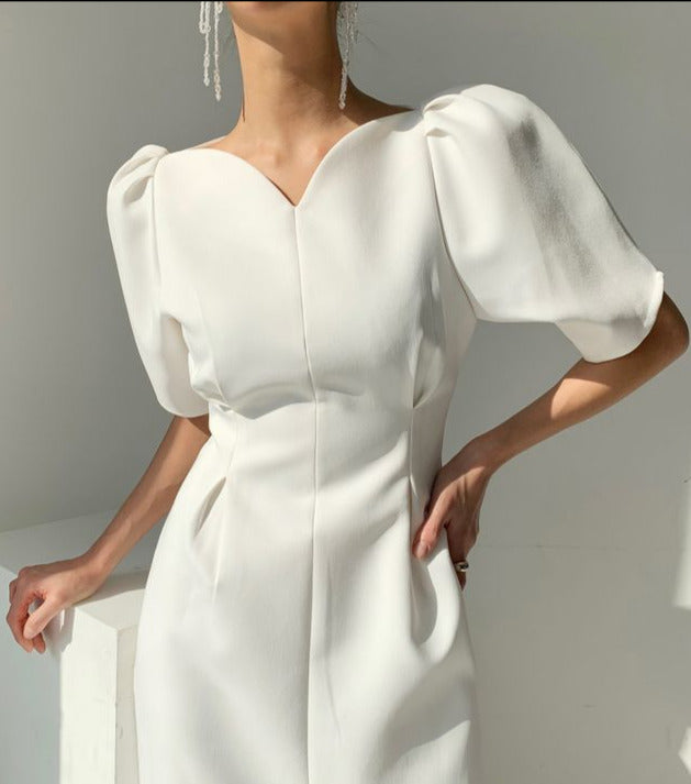 Classic Vintage Dress with a Flattering Fit