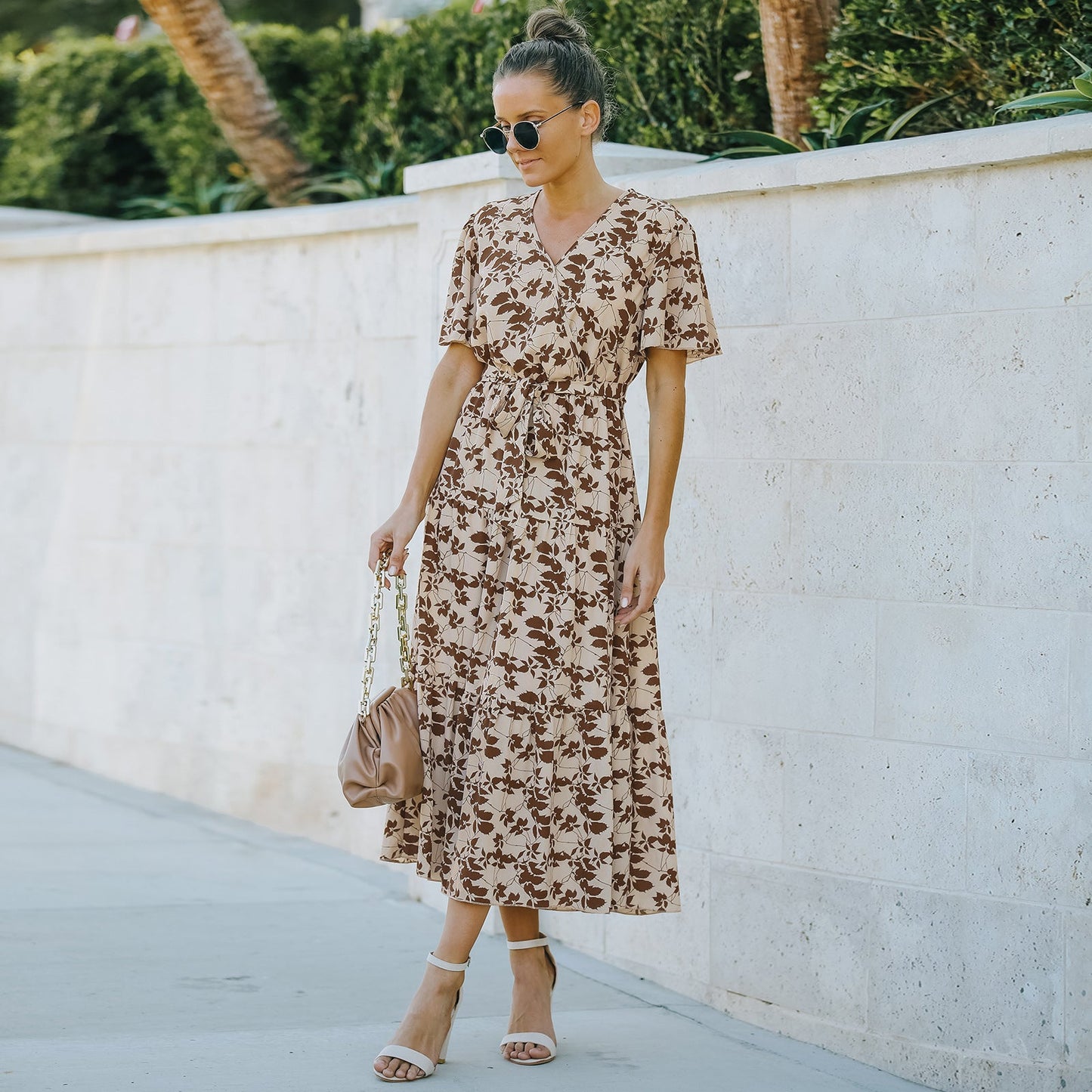 Beautifully Finished Dress in a Timeless Design