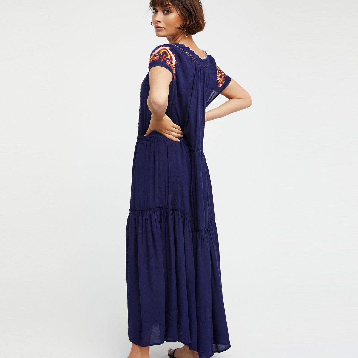 Beautifully Finished Dress in a Timeless Design