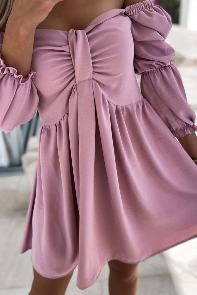 Beautifully Finished Dress in a Timeless Design