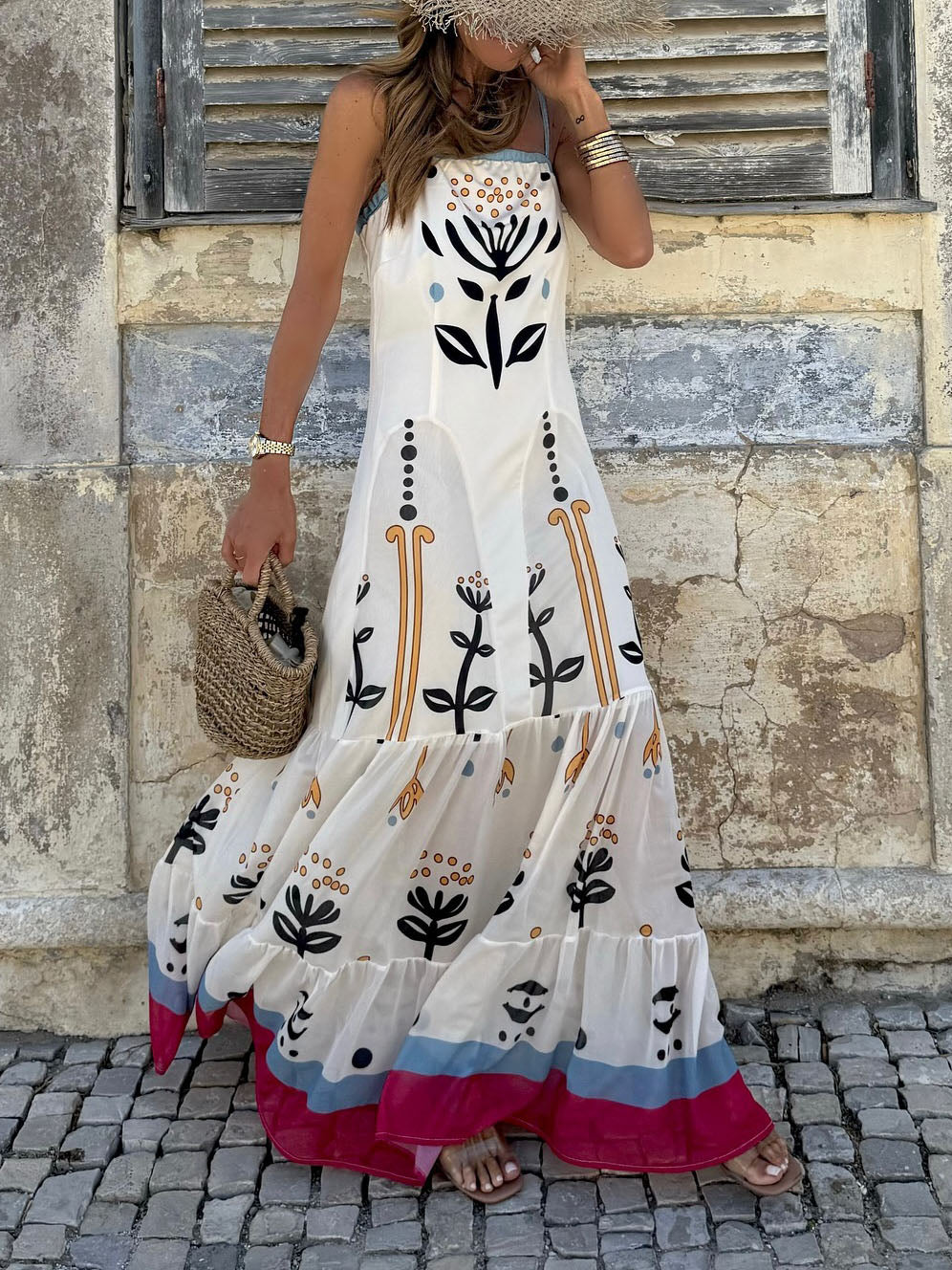 Well Tailored Dress with a Graceful Silhouette