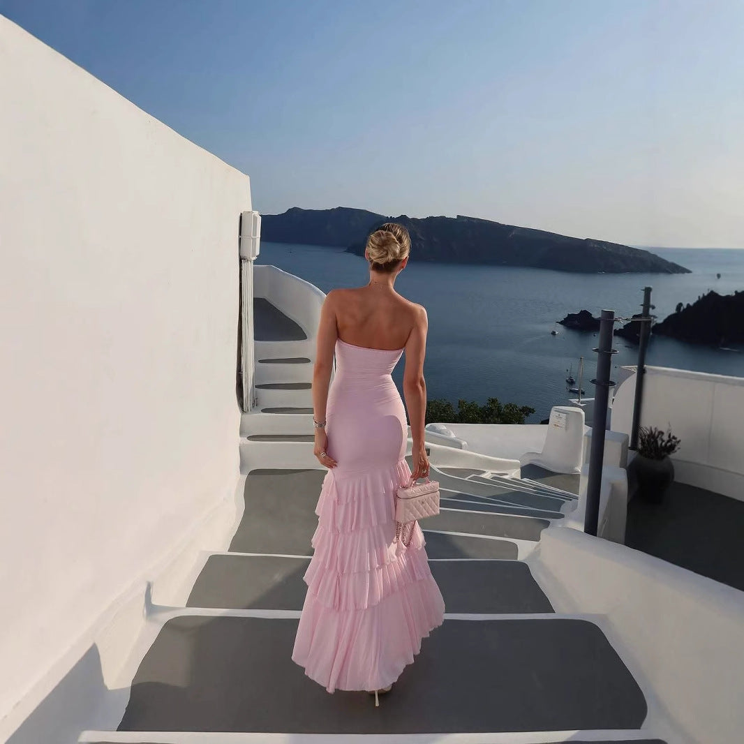 Beautifully Finished Dress in a Timeless Design