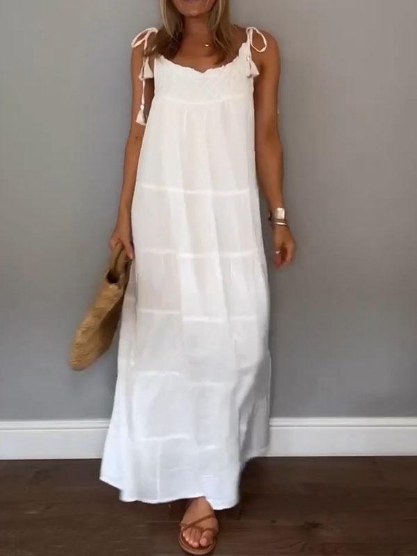 Beautifully Finished Dress in a Timeless Design