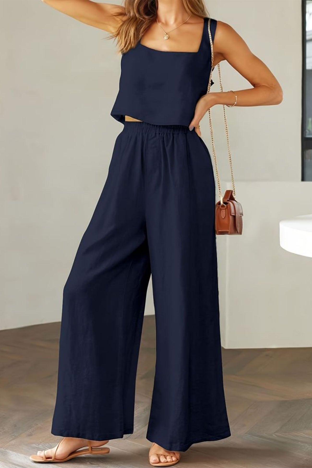 Well Tailored Pants with a Graceful Silhouette