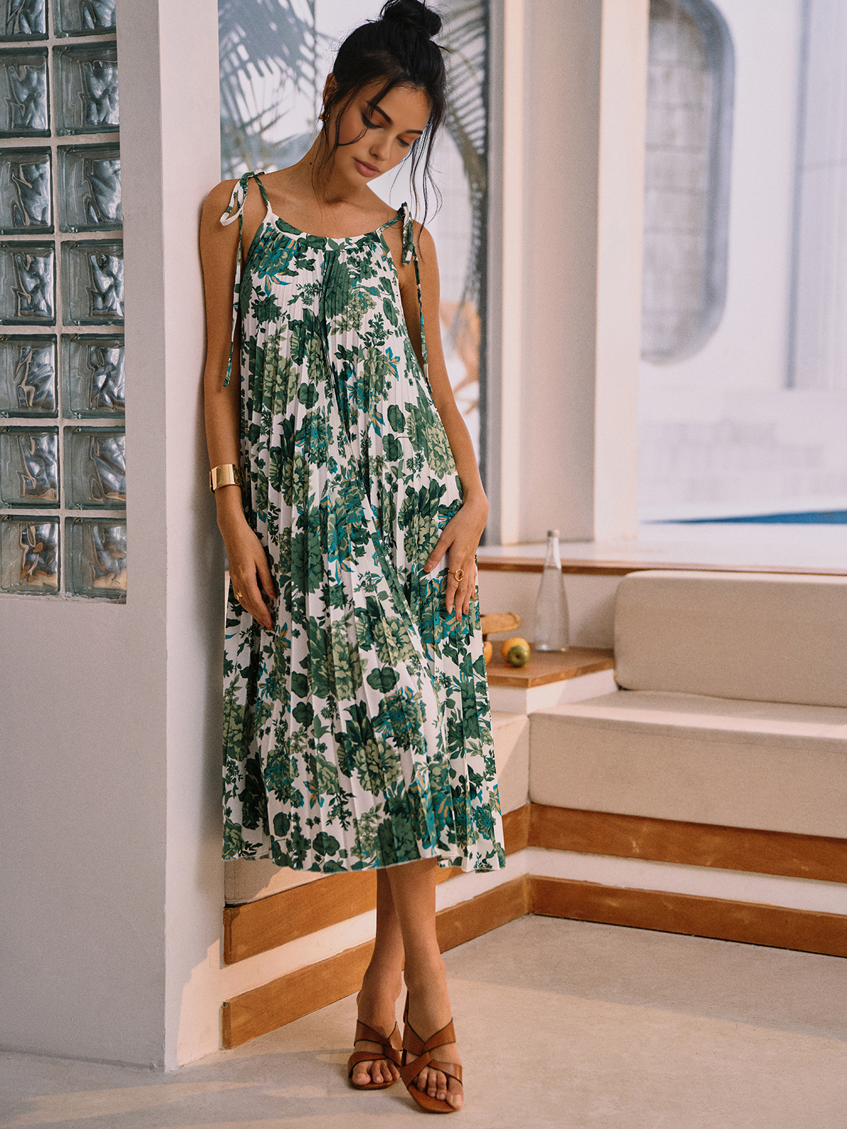 Gracefully Styled Dress for Any Occasion