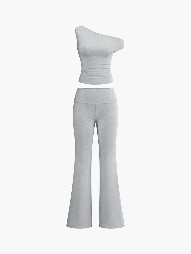 Effortlessly Elegant Pants with a Timeless Design