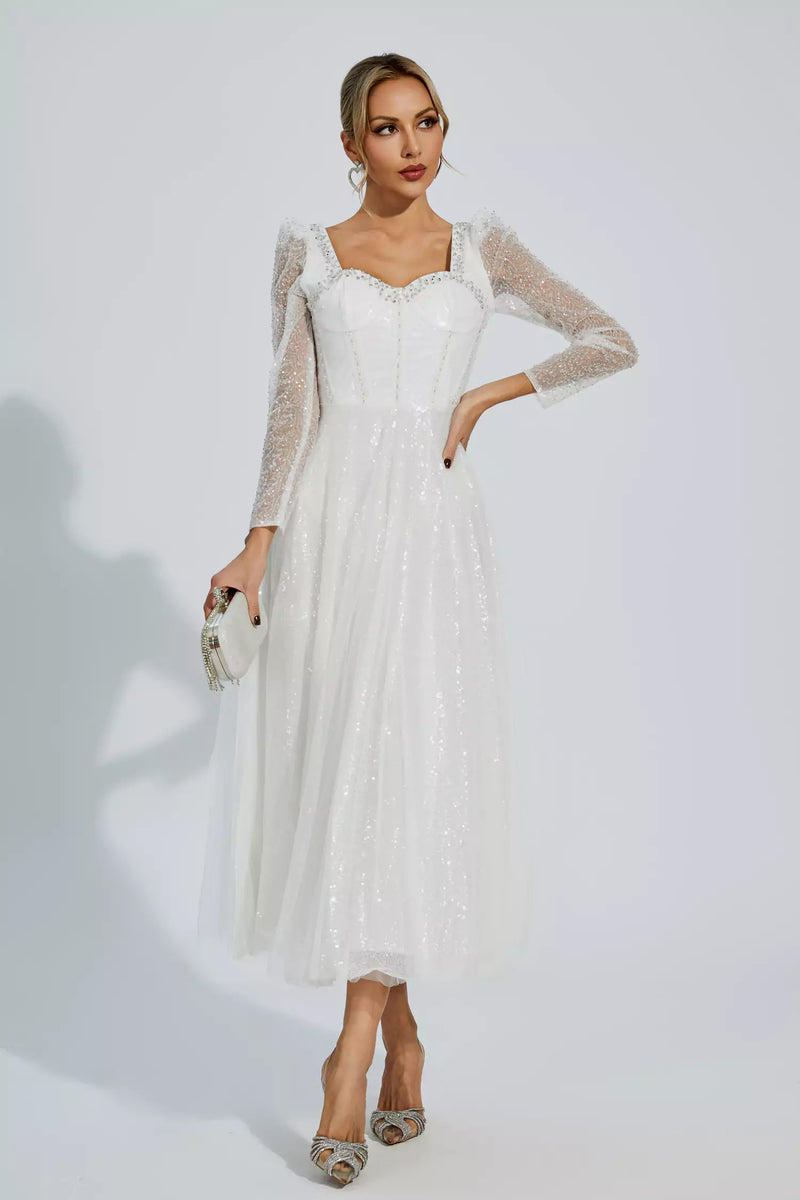 Beautifully Crafted Dress in a Classic Style