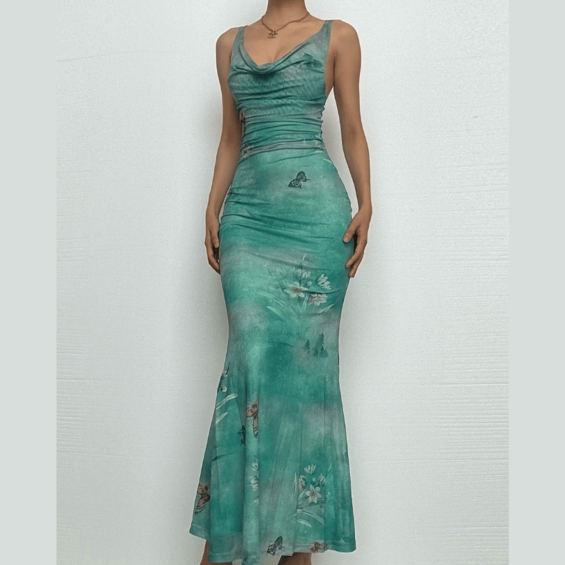 Well Tailored Dress with a Graceful Silhouette
