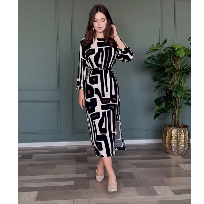 Well Tailored Dress with a Graceful Silhouette