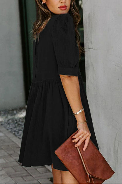 Beautifully Finished Dress in a Timeless Design