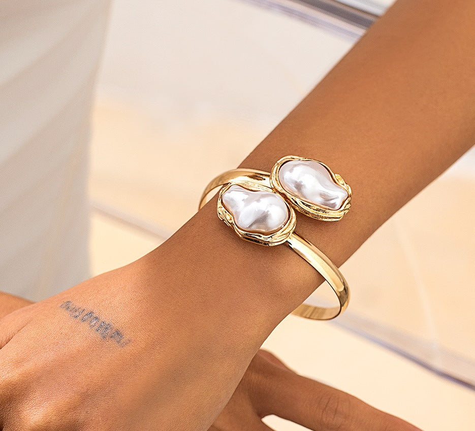 02 Gold Bracelet 2532