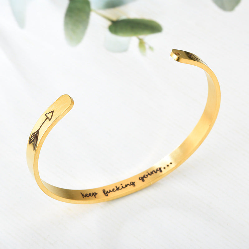 Classic Gold Bracelet with Timeless Appeal