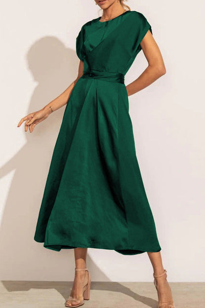 Polished Dress with an Effortless Classic Look