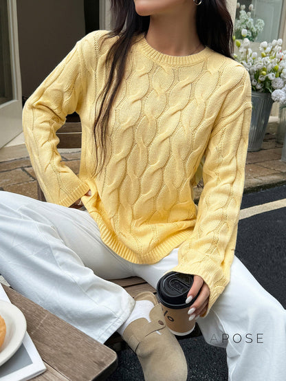 Well Tailored Sweater with a Graceful Silhouette