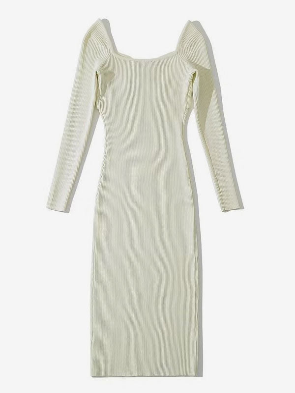 Well Tailored Sweater with a Graceful Silhouette