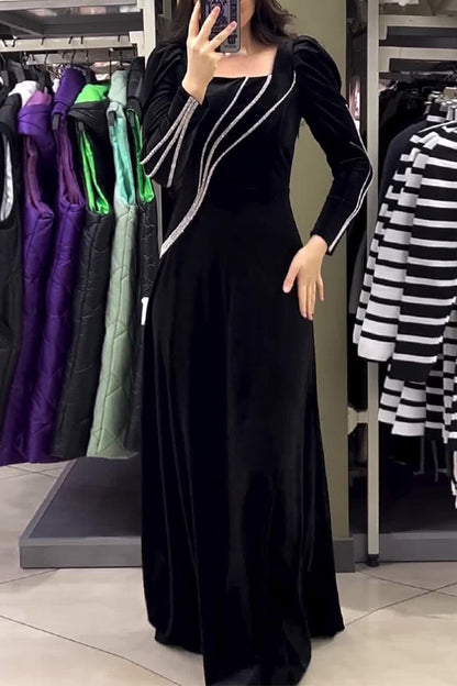 Effortlessly Elegant Dress with a Timeless Design