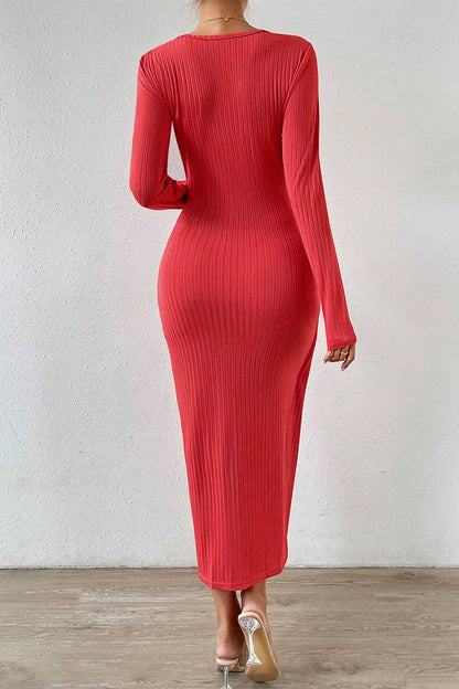 Effortlessly Elegant Dress with a Timeless Design