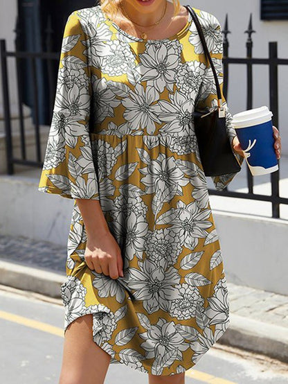 Classic Vintage Dress with a Flattering Fit