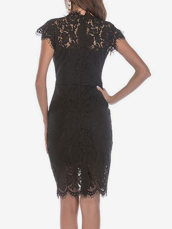 Beautifully Finished Dress in a Timeless Design