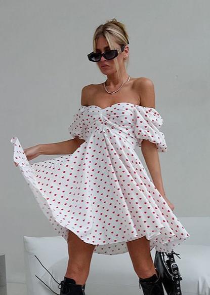 Classic Vintage & Enduringly Stylish Dress