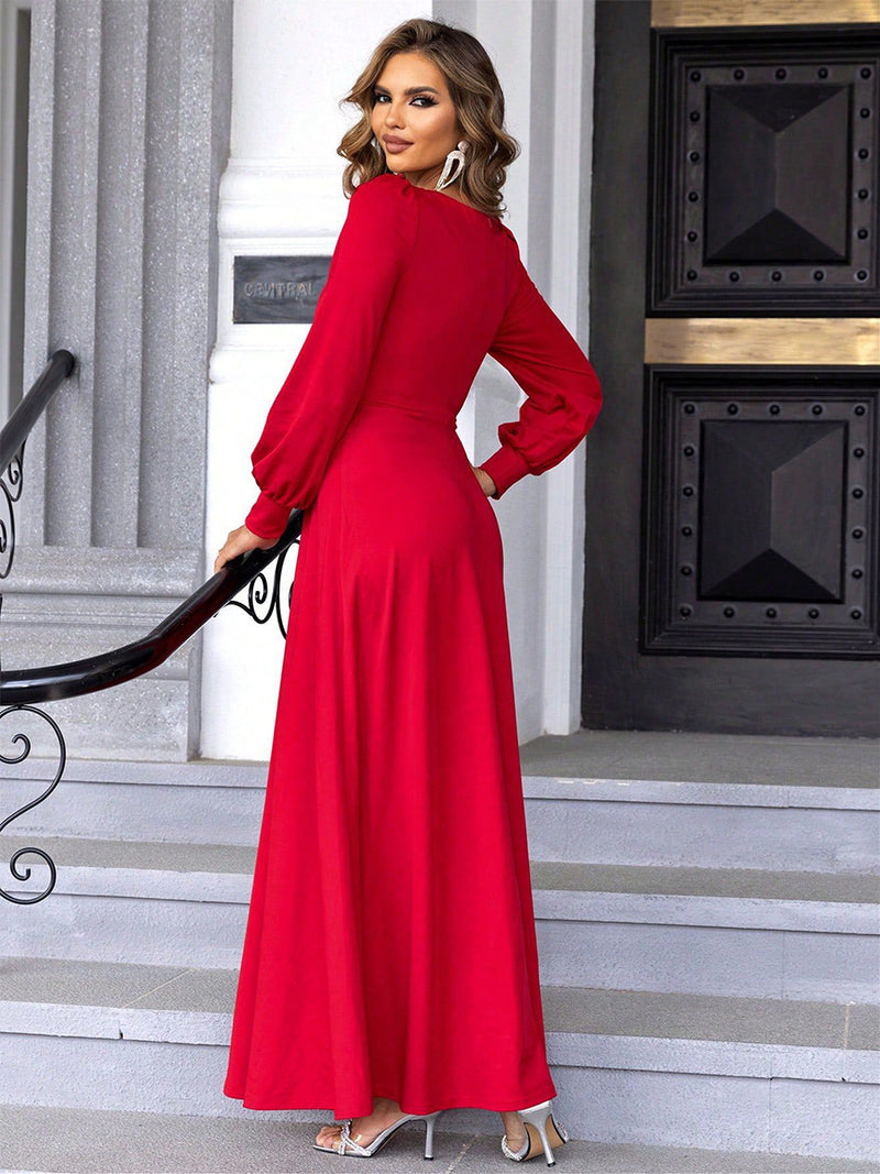 Effortlessly Elegant Dress with a Timeless Design