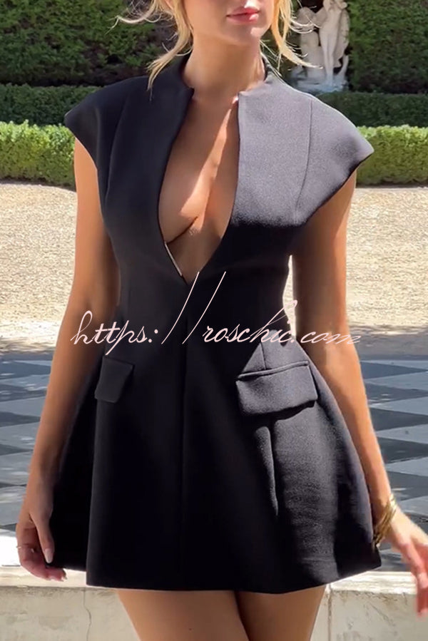 Classic Vintage Dress with a Flattering Fit