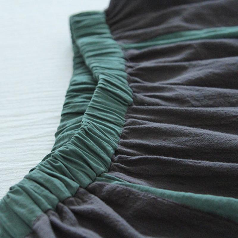 Effortlessly Elegant Pants with a Timeless Design