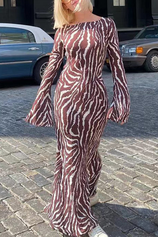Classic Vintage Dress with a Flattering Fit