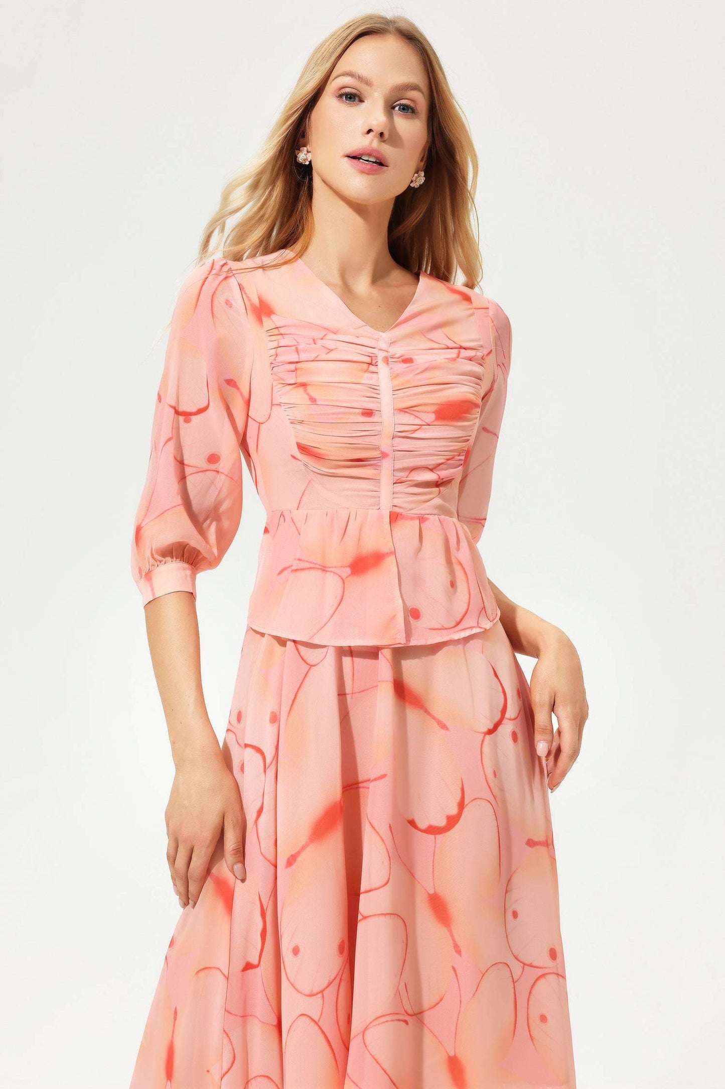 Effortlessly Elegant Dress with a Timeless Design