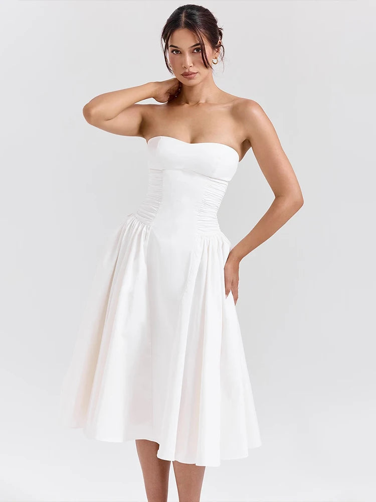 Beautifully Finished Dress in a Timeless Design