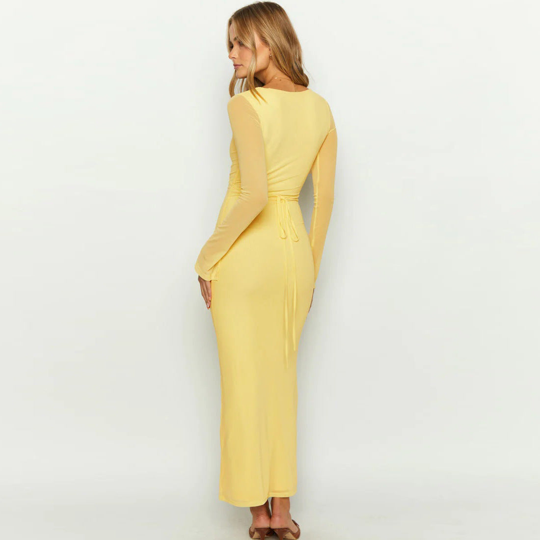 Effortlessly Elegant Dress with a Timeless Design