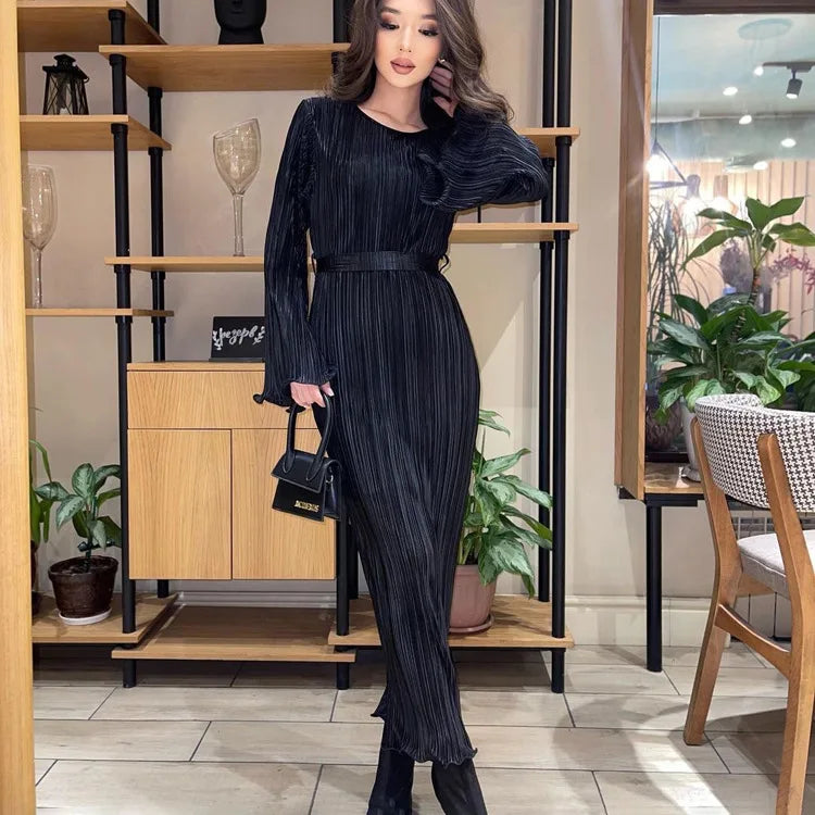 Polished Dress with an Effortless Classic Look