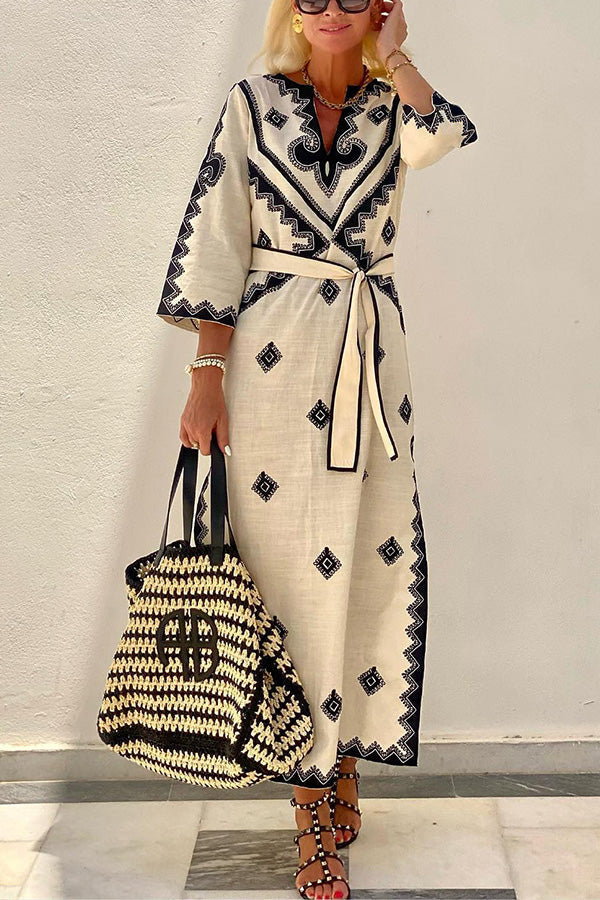 Classic Vintage & Enduringly Stylish Dress