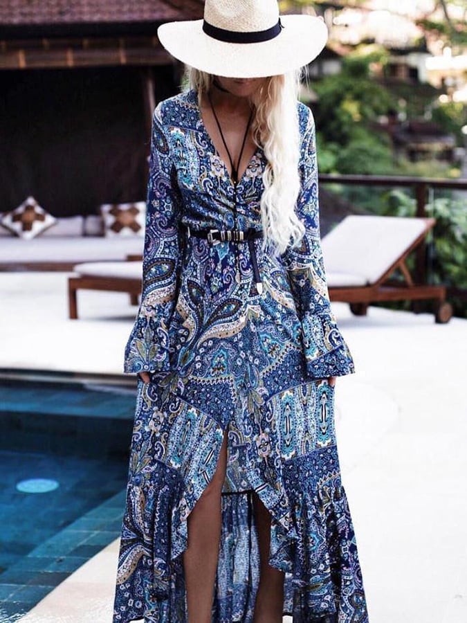 Classic Vintage Dress with a Flattering Fit