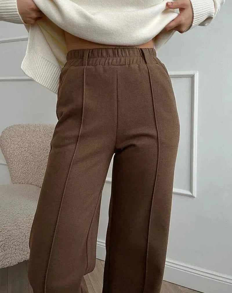 Beautifully Finished Pants in a Timeless Design