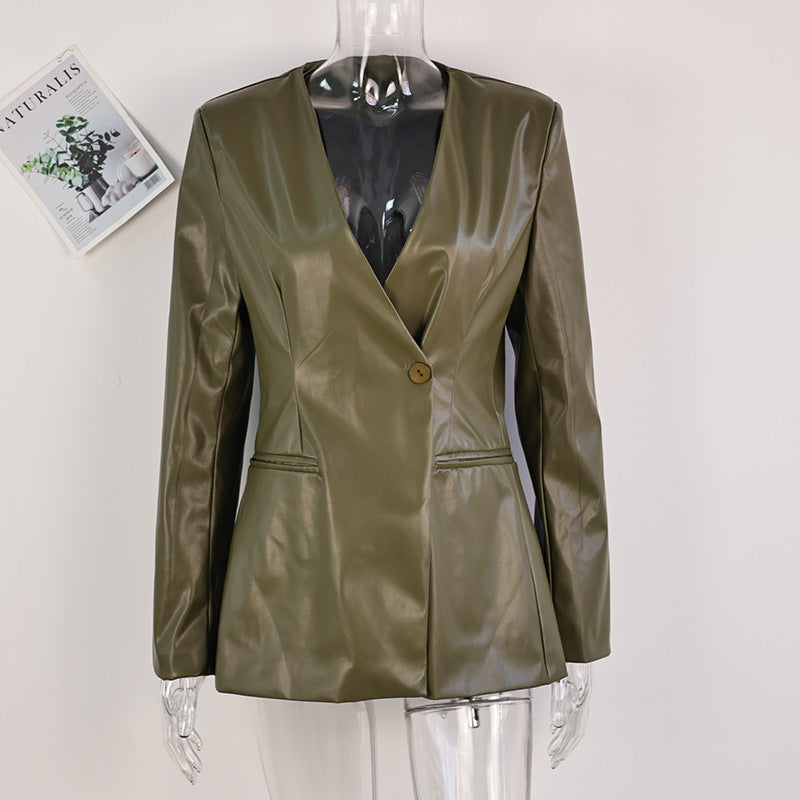 Gracefully Styled Coat for Any Occasion