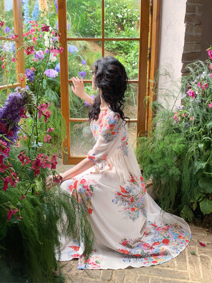 Classic Vintage & Enduringly Stylish Dress