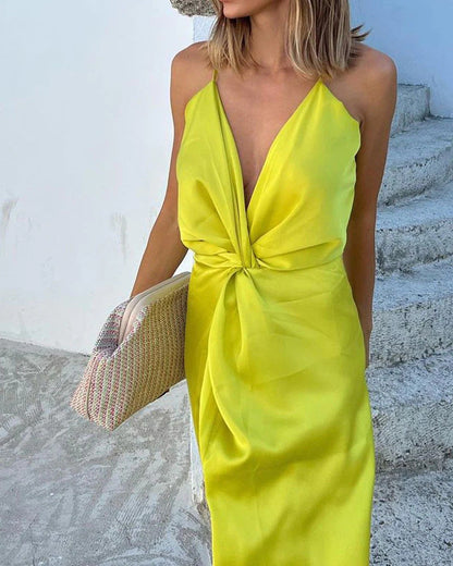 Sophisticated Dress with a Clean Classic Look