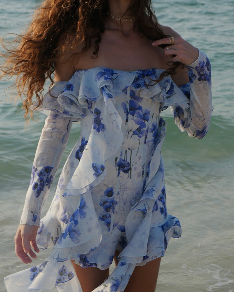 Effortlessly Elegant Dress with a Timeless Design