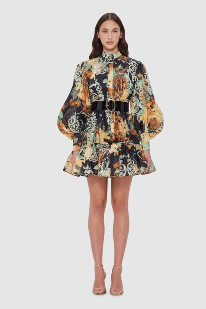 Well Tailored Dress with a Graceful Silhouette
