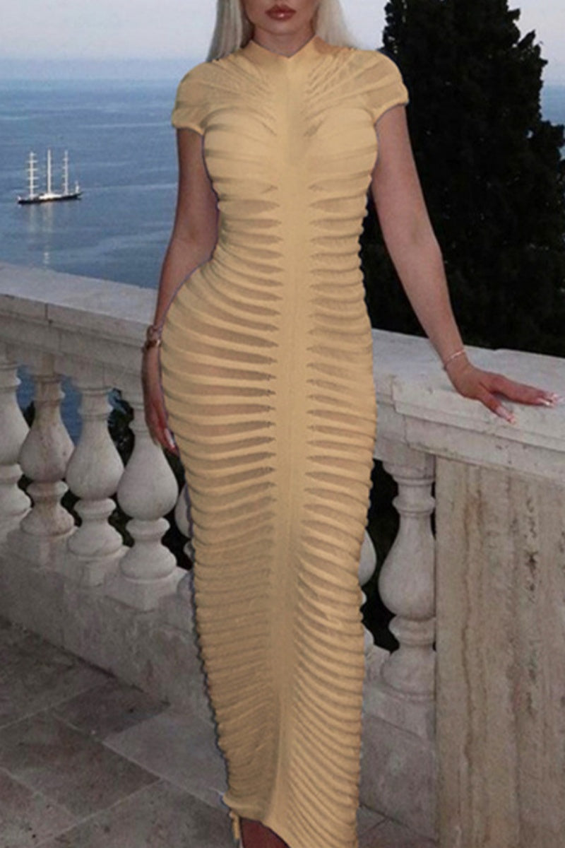 Well Tailored Dress with a Graceful Silhouette