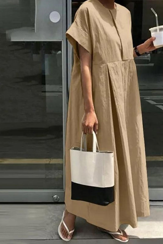 Effortlessly Elegant Dress with a Timeless Design